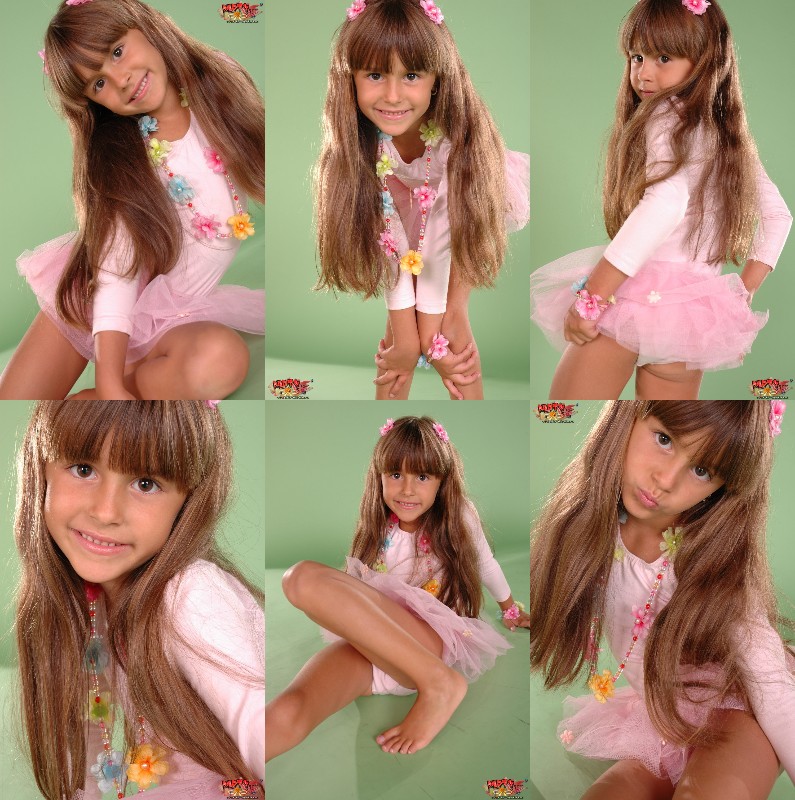 [Image: 0382gall8352epix2.jpg]